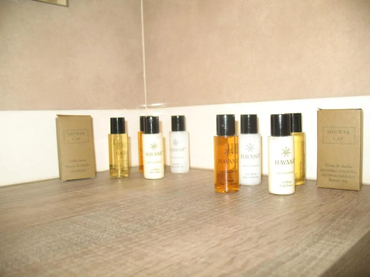 Bed&Bed Tommaso Fazzello Only Rooms 陶尔米纳