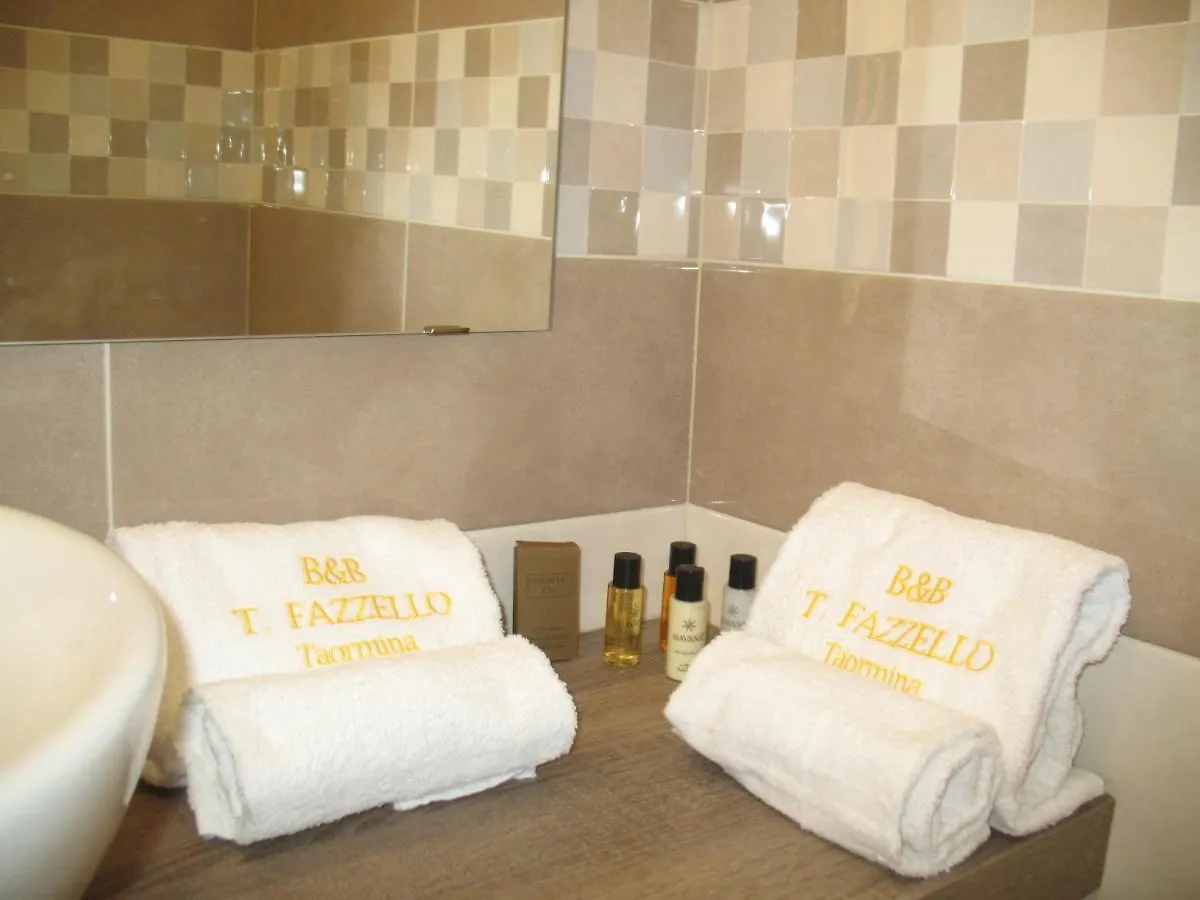 Bed&Bed Tommaso Fazzello Only Rooms 陶尔米纳 住宿加早餐酒店
