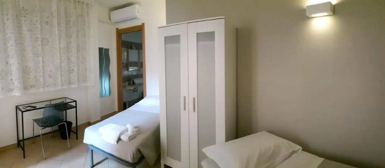 住宿加早餐酒店 Bed&Bed Tommaso Fazzello Only Rooms 陶尔米纳